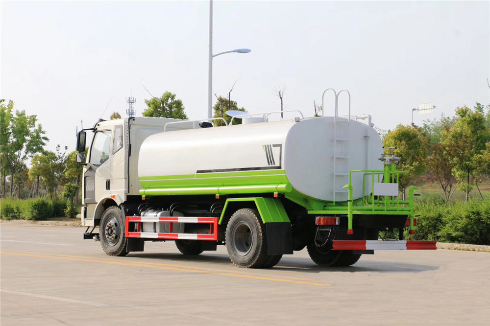 國(guó)六13立方解放J6 灑水車