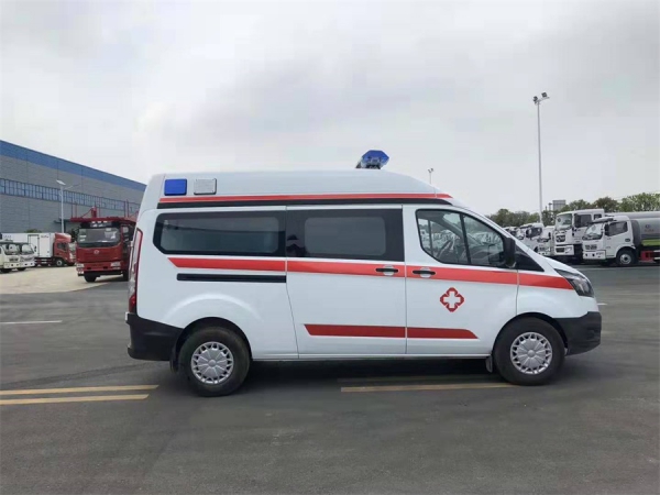國六福特V362中軸中頂救護車