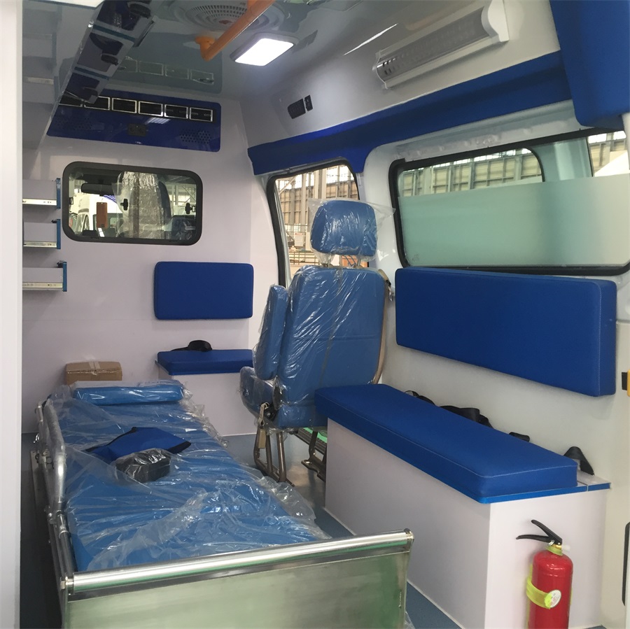 國六福特V362汽油版救護車