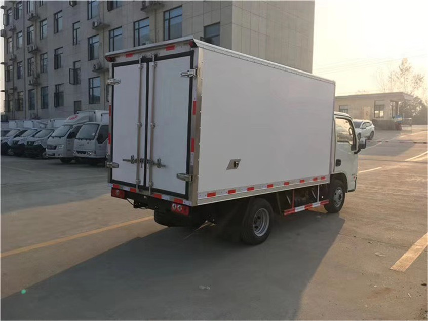 國六 躍進小福星3.26米冷藏車