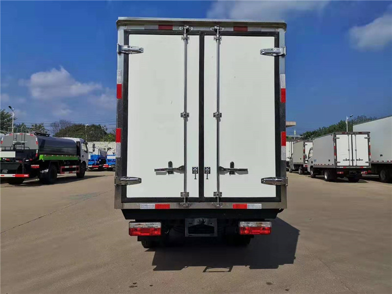 國(guó)六 東風(fēng)途逸3.5米冷藏