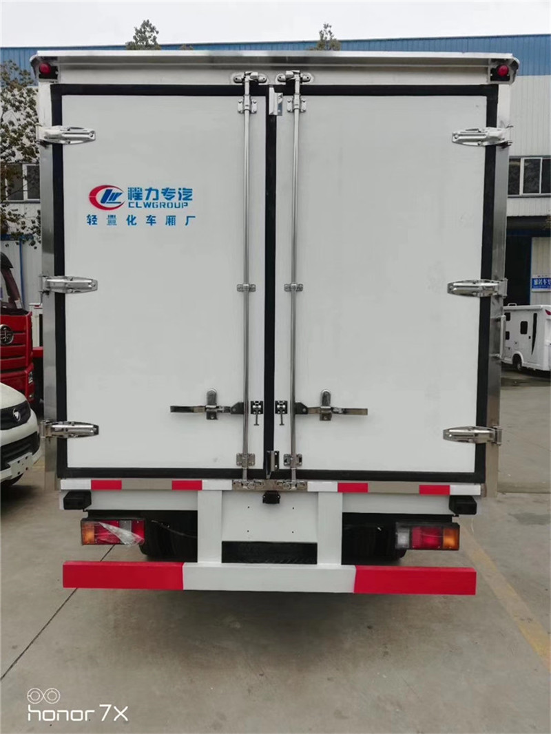 國六 慶鈴五十鈴KV100藍(lán)牌冷藏車