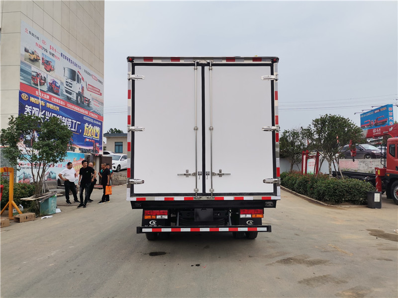 國六 陜汽德龍K3000藍牌冷藏車