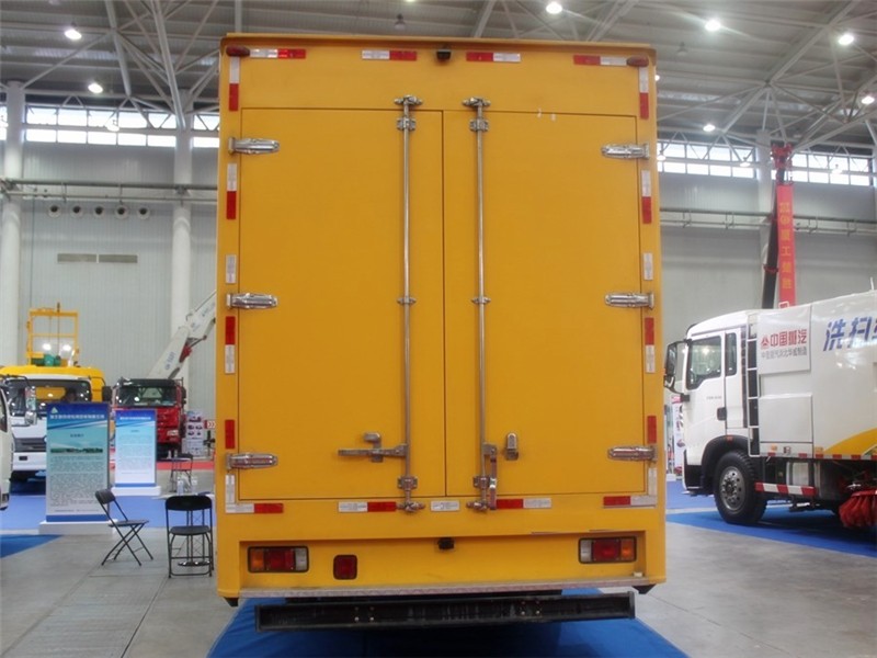 五十鈴移動應急電源車700P